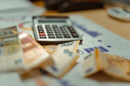 Comment simuler sa capacité d'épargne mensuelle ?