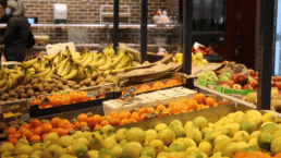 Rayon d'un magasin Marcel & Fils, réseau de distribution bio financé sur MiiMOSA